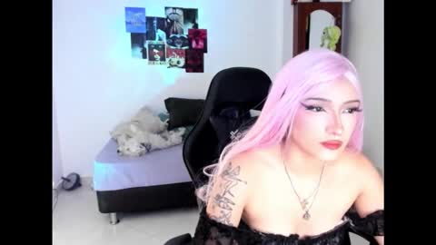 oliver_mrgn online show from October 22, 2025, 1:39 am