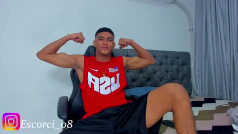 oliver_smith_2 online show from December 21, 2024, 8:21 pm