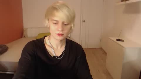 Oliver online show from November 21, 2025, 1:48 am