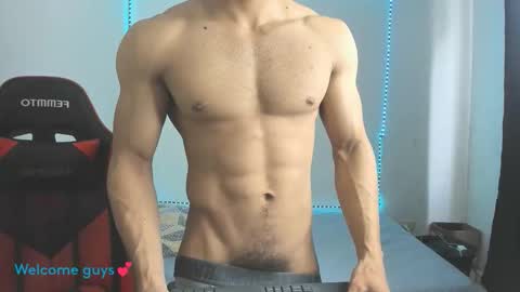 oliver thompsson online show from November 19, 2025, 2:06 pm