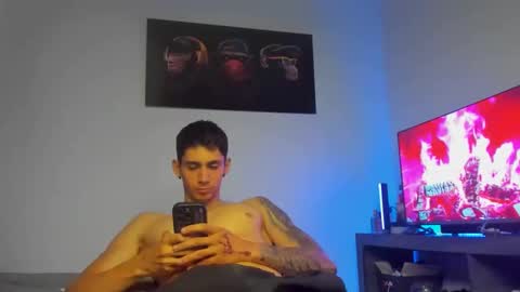 Oliver bennet online show from October 19, 2025, 3:40 am