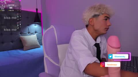 Oliver online show from September 22, 2025, 5:42 am