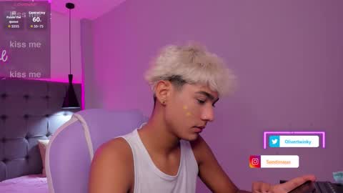 Oliver online show from September 29, 2025, 1:38 pm