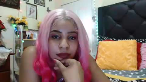 Snapshot of olivia119 chatting on January 1, 2025, 1:15 am Olivia online show from January 1, 2025, 1:15 am