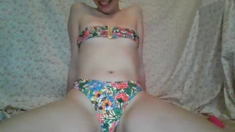 olivia2739 online show from May 9, 2026, 9:53 pm