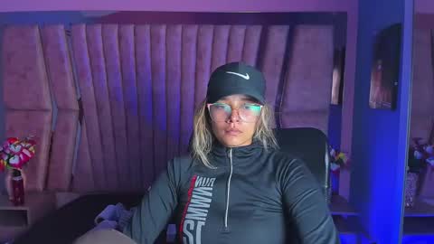  OLIVIA  online show from January 21, 2025, 2:11 am