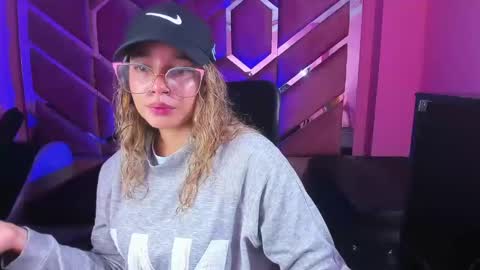  OLIVIA  online show from February 18, 2025, 2:27 am