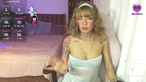 Olivia online show from November 13, 2025, 2:21 am