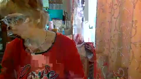 Olivia Mia online show from March 19, 2026, 7:34 am