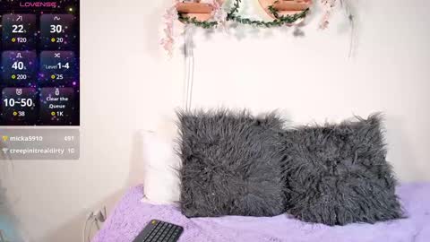 Snapshot of olivia_morrys chatting on December 31, 2024, 4:25 pm Olivia happyness online show from December 31, 2024, 4:25 pm
