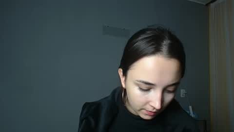 Olivia online show from October 1, 2025, 2:23 pm