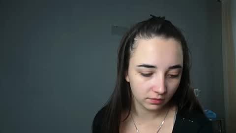 Olivia online show from October 30, 2025, 8:27 am