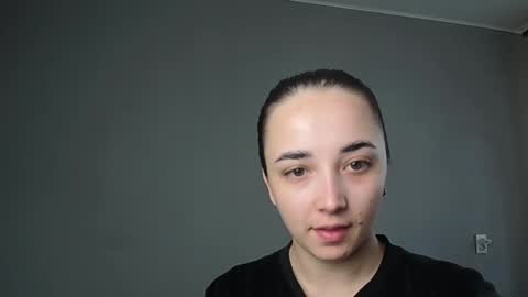 Olivia online show from April 17, 2026, 7:00 am