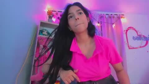 olivia_pretty_ online show from February 6, 2025, 7:07 pm