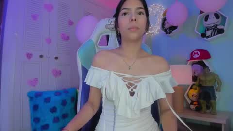 olivia_pretty_ online show from February 26, 2025, 12:14 pm