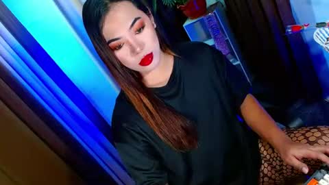 Miss OLIVIA online show from September 28, 2025, 4:01 pm