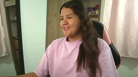 Olivia online show from October 2, 2025, 12:12 pm