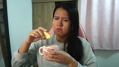 Olivia online show from January 15, 2026, 12:21 pm