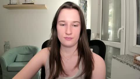 Oliwiaa2004 online show from February 2, 2025, 10:49 pm