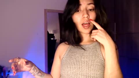 Snapshot of oliviaaa__ chatting on December 18, 2024, 3:58 am oliviaaa__ online show from December 18, 2024, 3:58 am