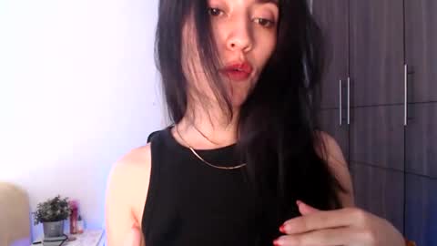 Snapshot of oliviaaa__ chatting on December 30, 2024, 4:29 pm oliviaaa__ online show from December 30, 2024, 4:29 pm