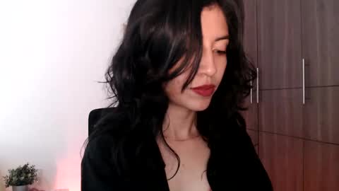 Snapshot of oliviaaa__ chatting on January 3, 2025, 5:42 pm oliviaaa__ online show from January 3, 2025, 5:42 pm
