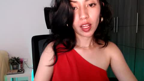 Snapshot of oliviaaa__ chatting on February 8, 2025, 6:12 pm oliviaaa__ online show from February 8, 2025, 6:12 pm