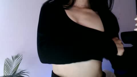 oliviaaa__ online show from March 4, 2026, 3:51 pm
