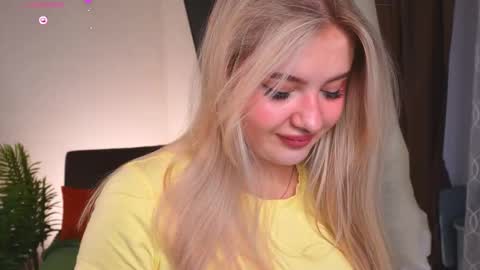 Olivia online show from March 28, 2026, 3:50 am