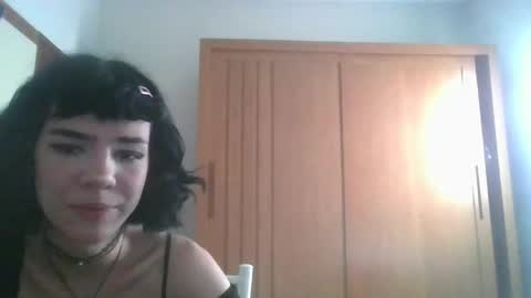 oliviaclueseap online show from May 5, 2026, 4:48 pm
