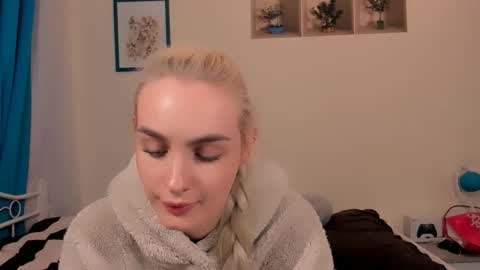 Snapshot of oliviahappy chatting on April 19, 2026, 6:21 pm oliviaBeauty online show from April 19, 2026, 6:21 pm