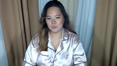 olivia hollywood online show from November 8, 2025, 3:01 pm