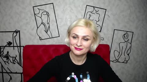 Snapshot of oliviahorst chatting on December 11, 2024, 12:34 pm OliviaHorst online show from December 11, 2024, 12:34 pm