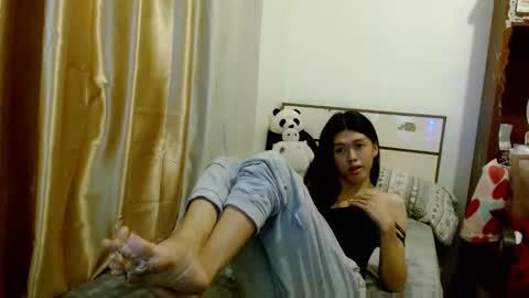 oliviaknightx online show from February 11, 2026, 7:57 am