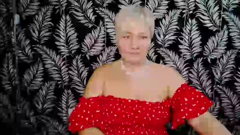 Snapshot of oliviaoskar_ chatting on December 22, 2024, 12:27 pm Kelly online show from December 22, 2024, 12:27 pm