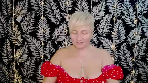 Snapshot of oliviaoskar_ chatting on January 12, 2025, 3:03 pm Kelly online show from January 12, 2025, 3:03 pm