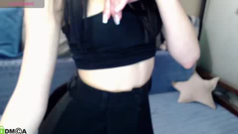 oliviarichi online show from April 10, 2026, 9:47 am