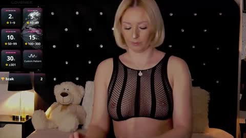 Olivia online show from January 30, 2025, 8:32 am