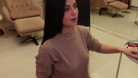 OliviaSway online show from February 27, 2025, 1:05 am