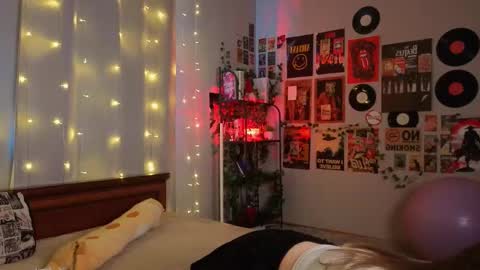 Kylie online show from December 5, 2025, 10:24 am