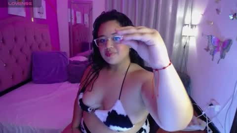Snapshot of oliviia_cute chatting on October 9, 2025, 4:10 am oliviia_cute online show from October 9, 2025, 4:10 am