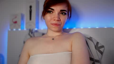 Snapshot of olivka_flower chatting on January 23, 2025, 12:46 am Angelina Lina online show from January 23, 2025, 12:46 am