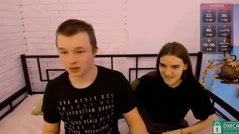 Snapshot of ollistiw chatting on December 4, 2024, 6:55 am Olli and Stiw online show from December 4, 2024, 6:55 am