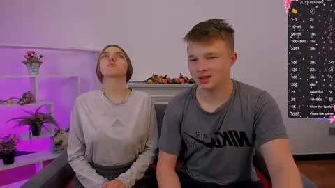 Snapshot of ollistiw chatting on March 6, 2025, 8:52 am Olli and Stiw online show from March 6, 2025, 8:52 am