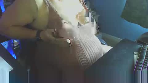 Dani Pregna online show from April 13, 2026, 10:15 pm