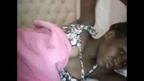 olwami4 online show from January 7, 2026, 5:43 am