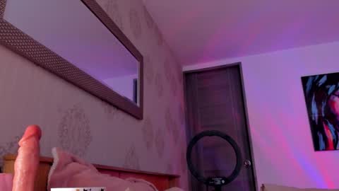 Snapshot of omstudio1994 chatting on December 4, 2024, 6:39 pm Martina Ricci online show from December 4, 2024, 6:39 pm