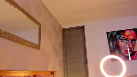 Snapshot of omstudio1994 chatting on December 11, 2024, 6:20 pm Martina Ricci online show from December 11, 2024, 6:20 pm