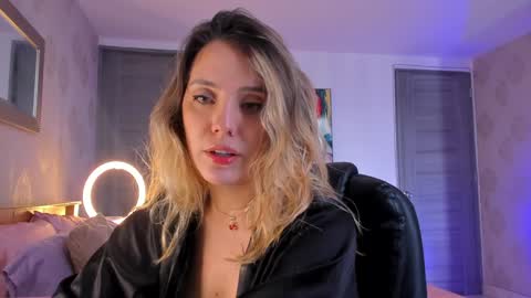 Snapshot of omstudio1994 chatting on January 6, 2025, 5:16 pm Martina Ricci online show from January 6, 2025, 5:16 pm