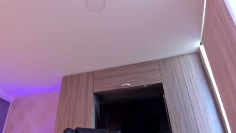 Snapshot of omstudio1994 chatting on January 16, 2025, 6:37 pm Martina Ricci online show from January 16, 2025, 6:37 pm